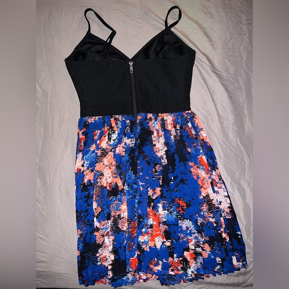 Summer dress - Picture 2 of 3